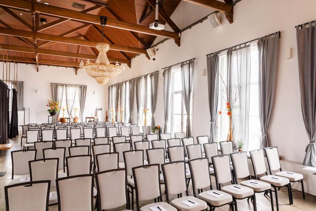 Moeke Tiel Grote zaal 1
